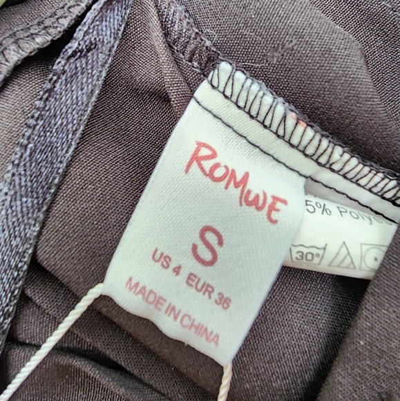 Romwe Pleated Skirt - Picture 3 of 3